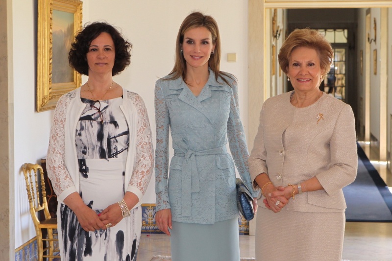 Queen Letizia with Portuguese First Lady María Cavaco Silva and Paula Cost, President of the Portuguese National Association of Mental and Rare Diseases.