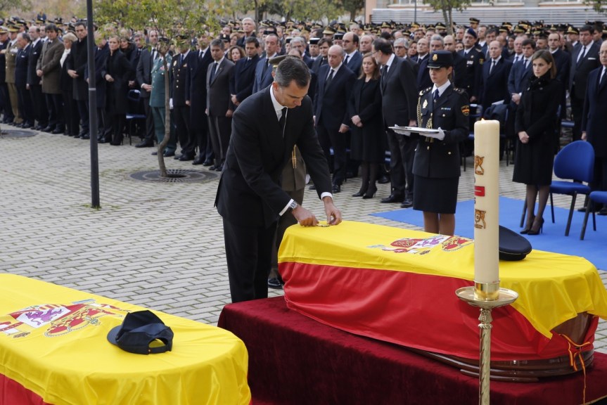 reyes_funeral_policia_20151215_19