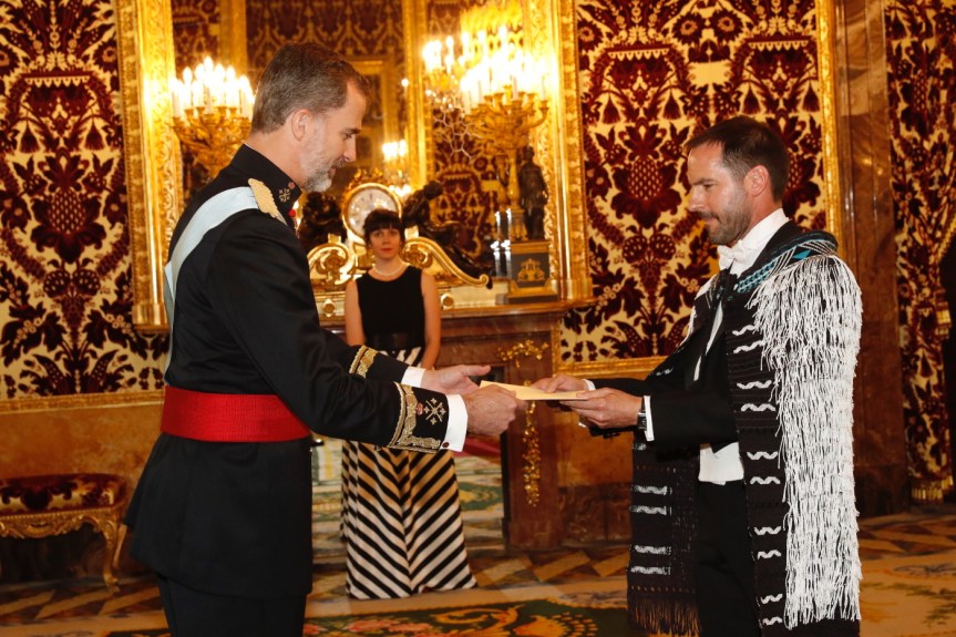 rey_cartas_credenciales_nuevazelanda_20170615_02